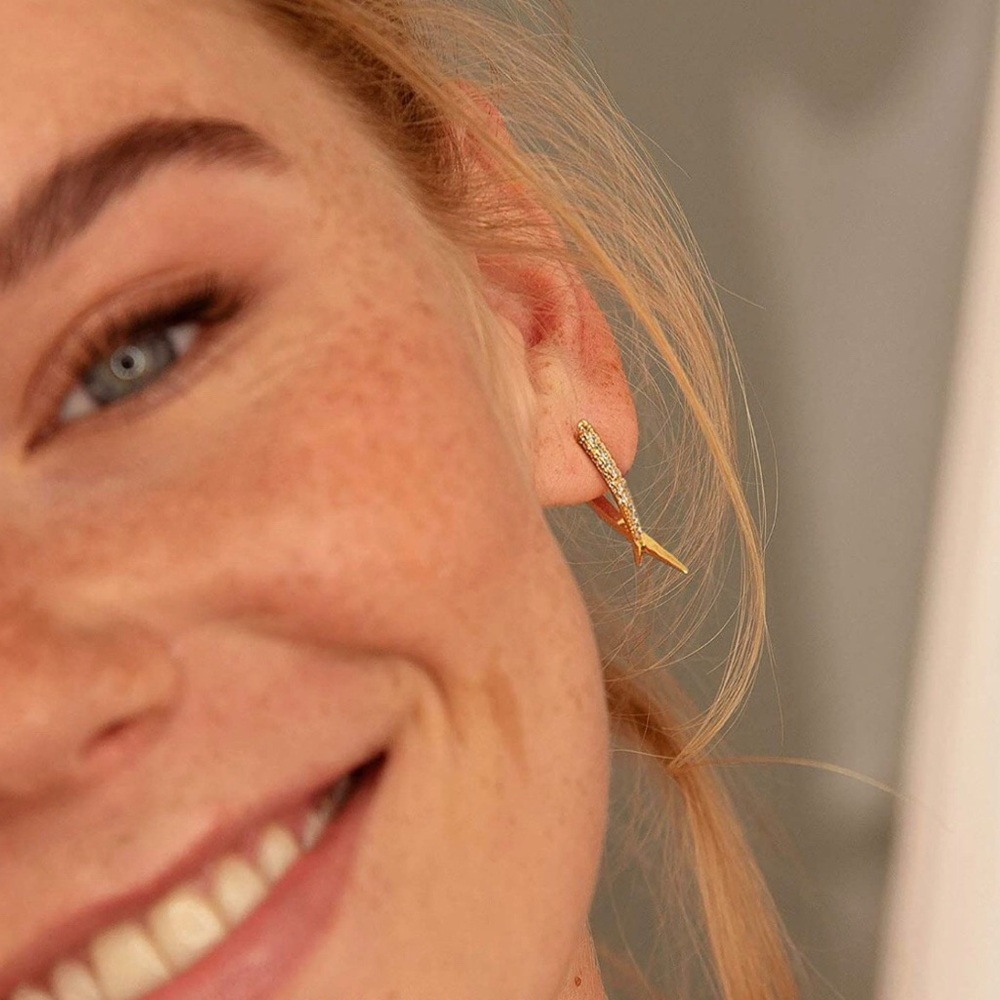 :: [GOLD] Delicate Pavé Hoops Dagger Spike Huggie Earrings - Picture 5 of 6